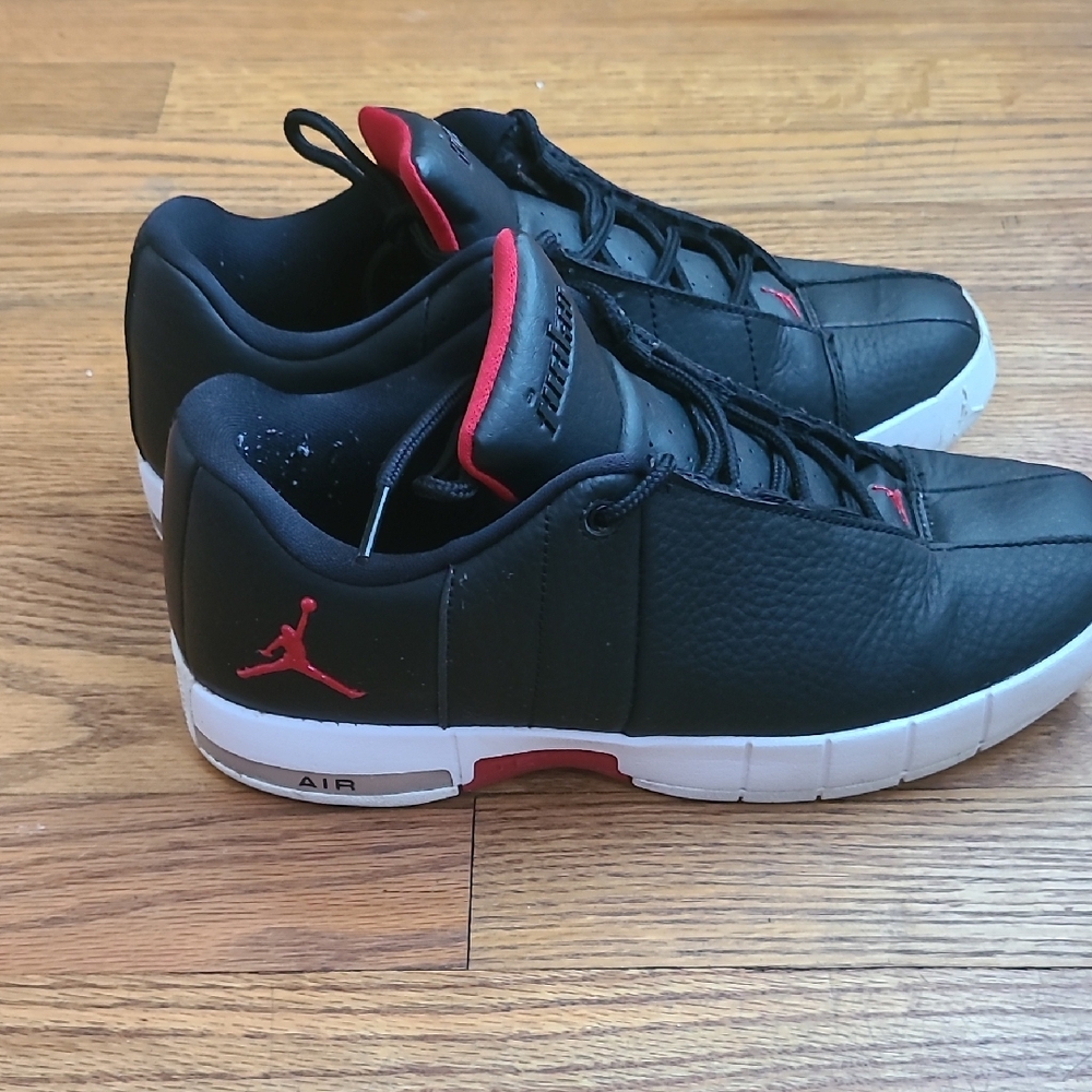 Jordan Kids Black and Red Low-Top Sneakers